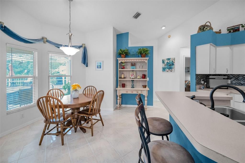 For Sale: $549,000 (3 beds, 2 baths, 1828 Square Feet)