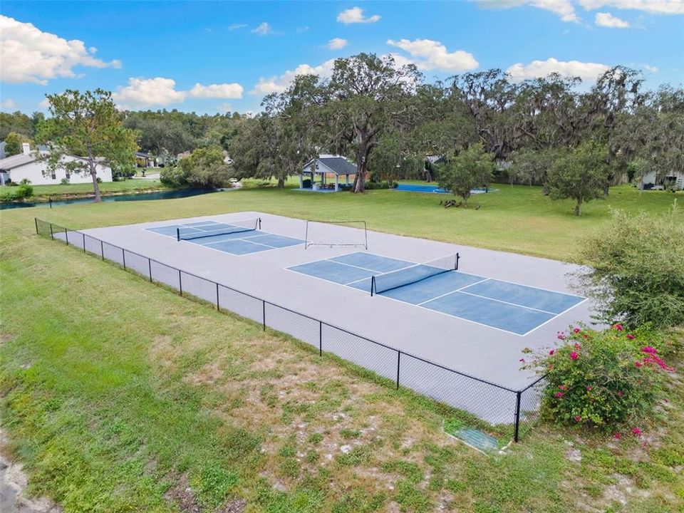 For Sale: $549,000 (3 beds, 2 baths, 1828 Square Feet)