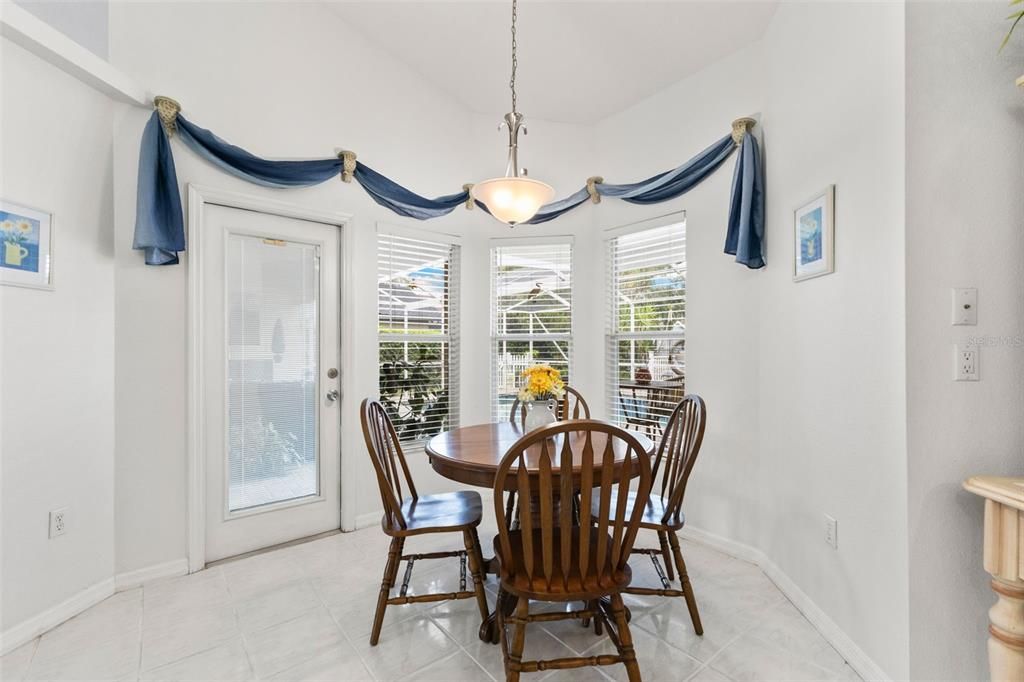 For Sale: $549,000 (3 beds, 2 baths, 1828 Square Feet)