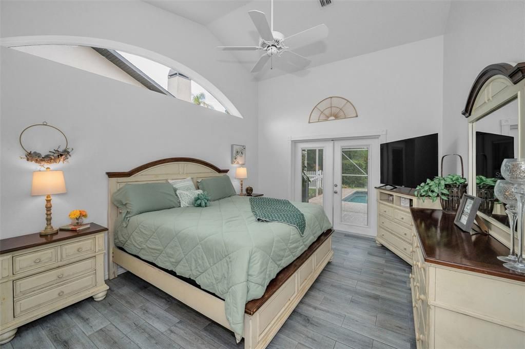 For Sale: $549,000 (3 beds, 2 baths, 1828 Square Feet)