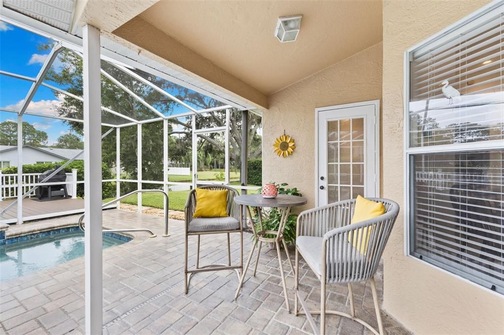 For Sale: $549,000 (3 beds, 2 baths, 1828 Square Feet)