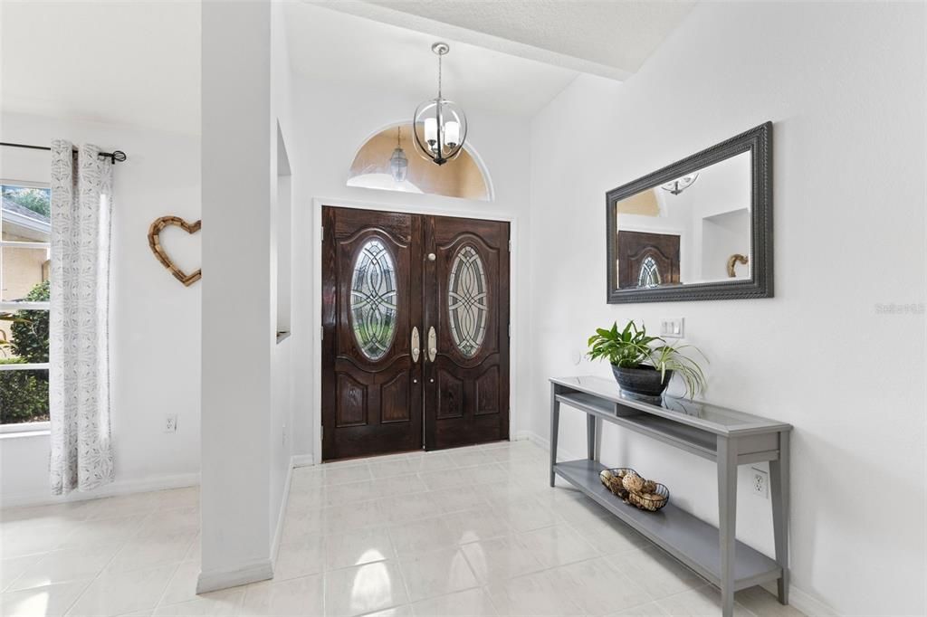 For Sale: $549,000 (3 beds, 2 baths, 1828 Square Feet)