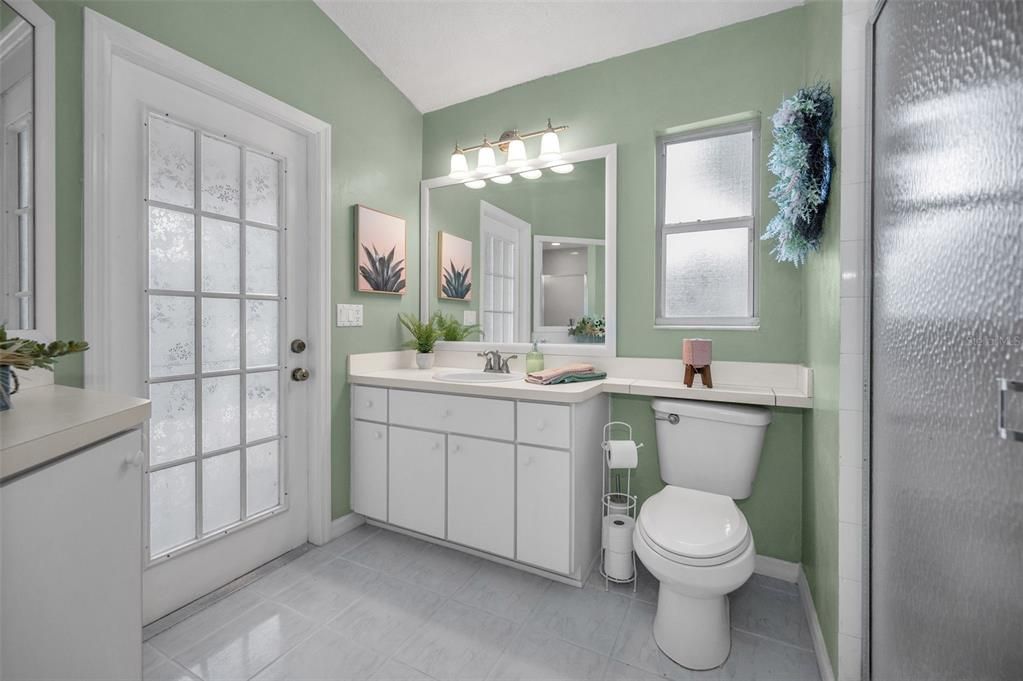 For Sale: $549,000 (3 beds, 2 baths, 1828 Square Feet)