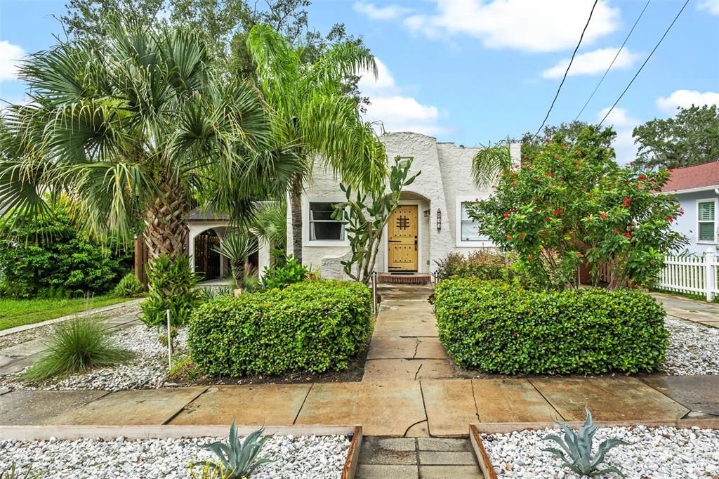 Active With Contract: $539,000 (3 beds, 2 baths, 1923 Square Feet)