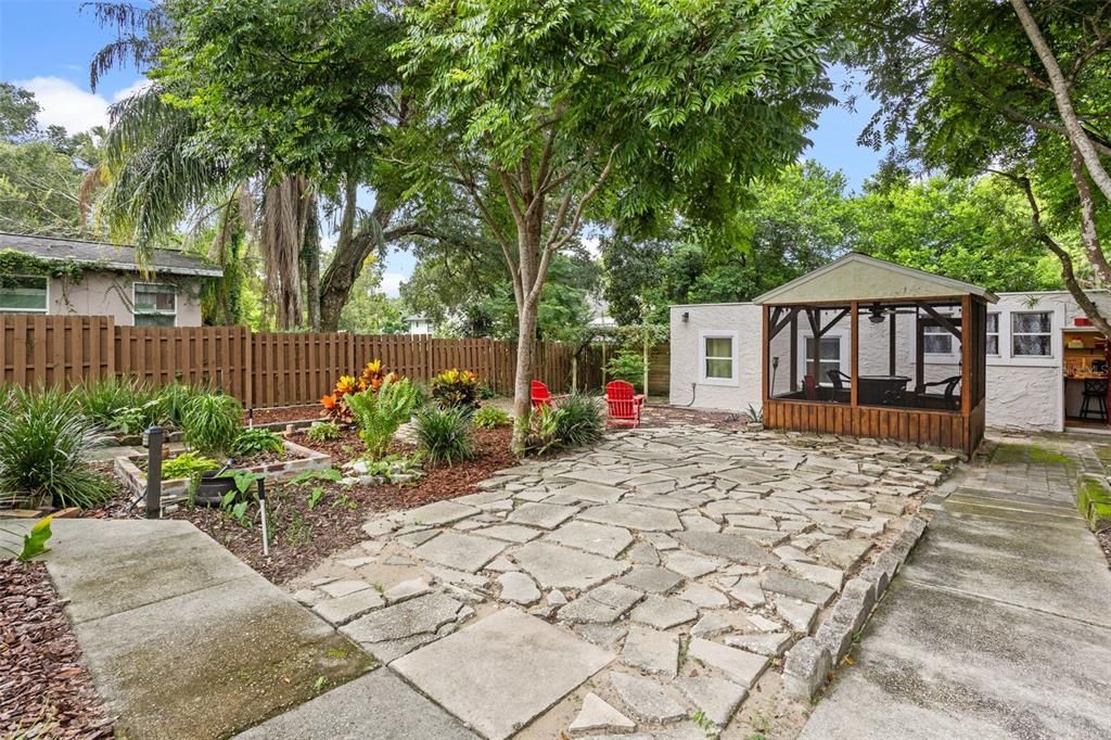 Active With Contract: $539,000 (3 beds, 2 baths, 1923 Square Feet)