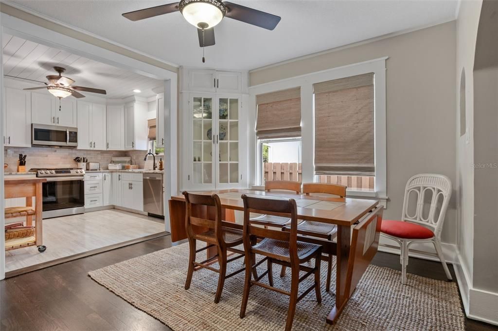 Active With Contract: $539,000 (3 beds, 2 baths, 1923 Square Feet)