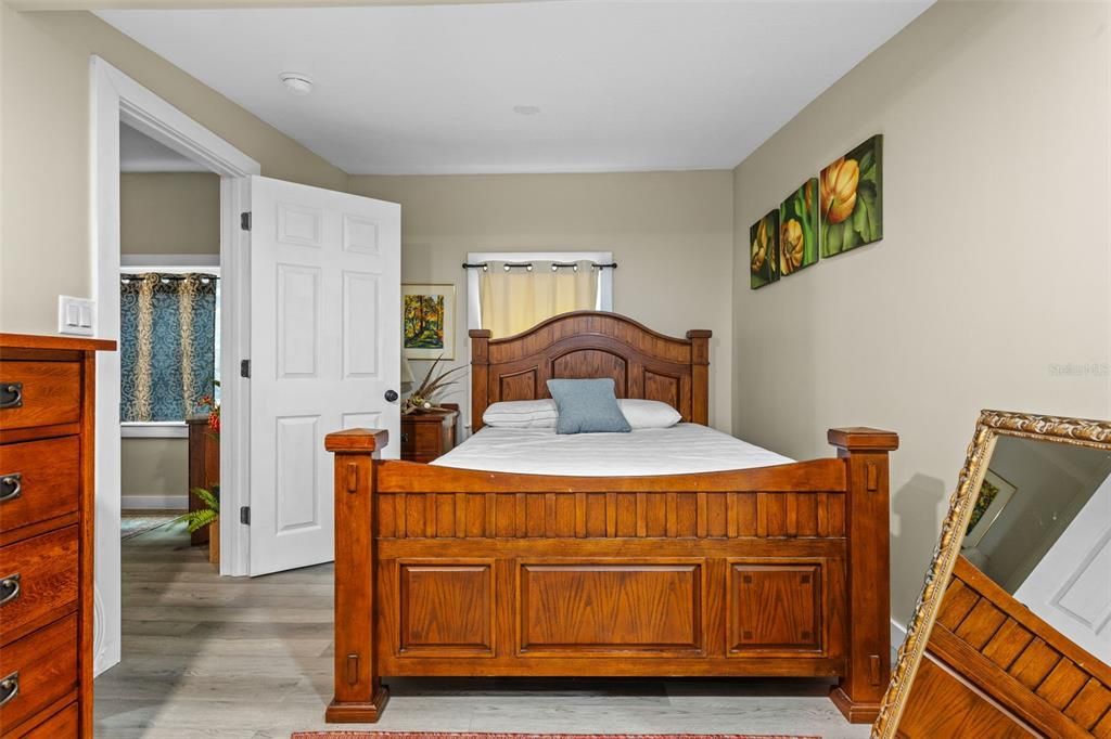 Active With Contract: $539,000 (3 beds, 2 baths, 1923 Square Feet)