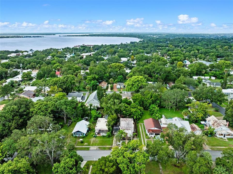 Active With Contract: $539,000 (3 beds, 2 baths, 1923 Square Feet)