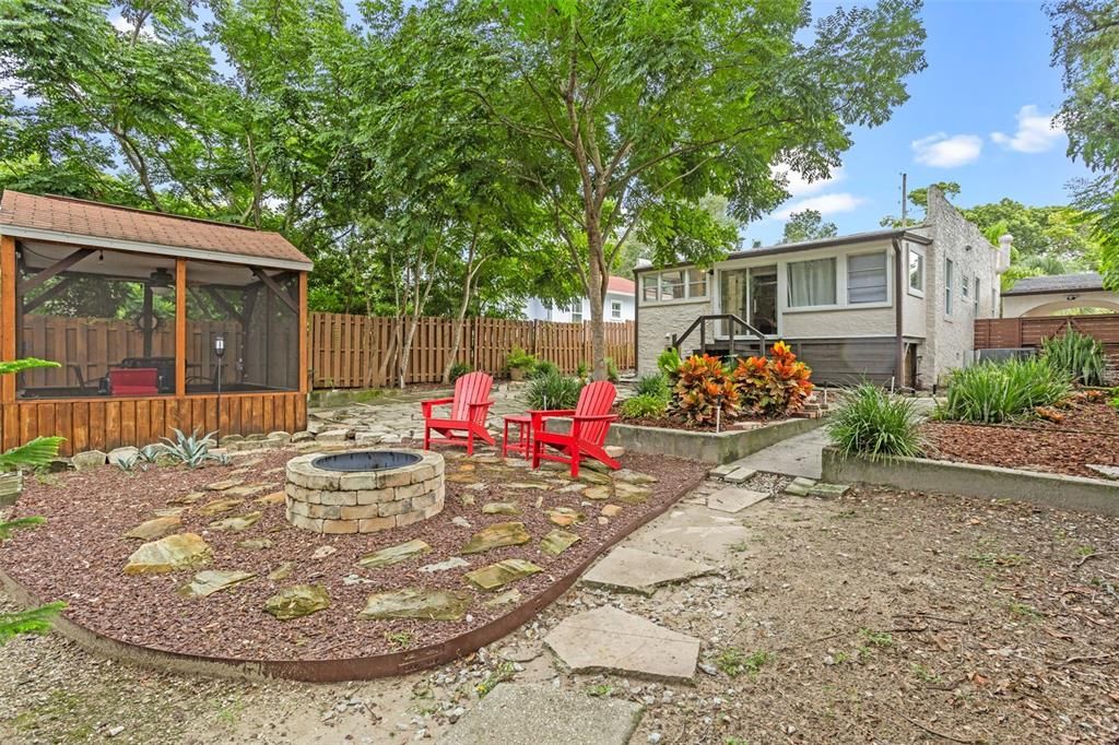 Active With Contract: $539,000 (3 beds, 2 baths, 1923 Square Feet)