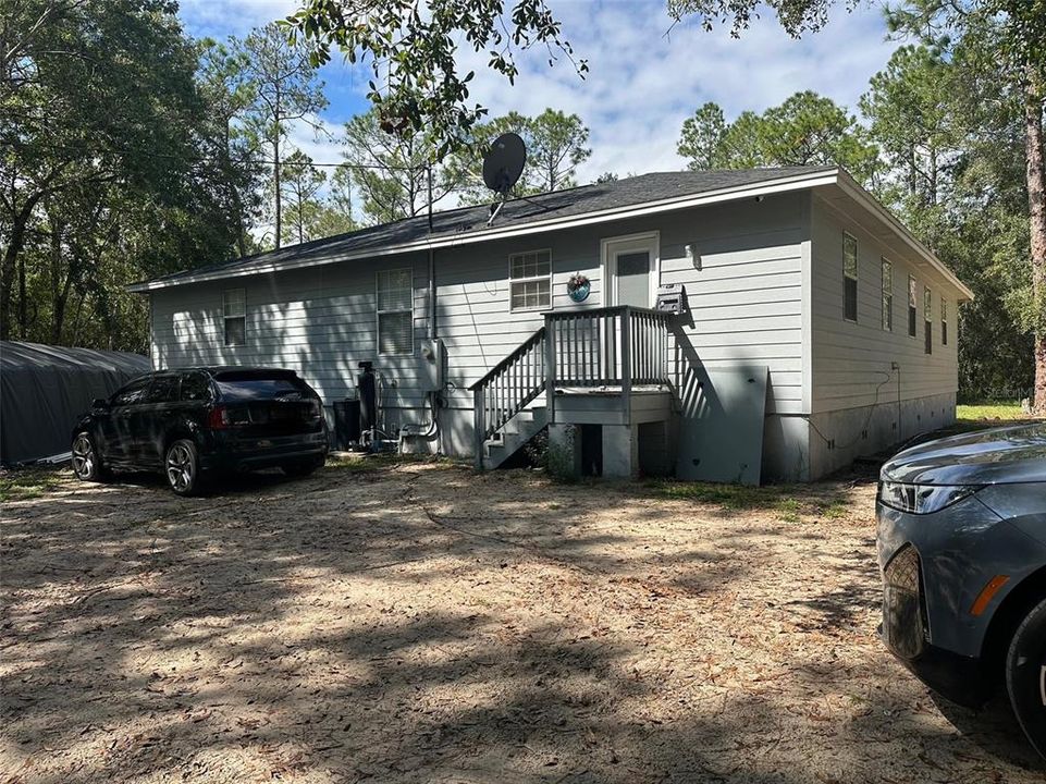 На продажу: $410,000 (4 спален, 2 ванн, 1978 Квадратных фут)