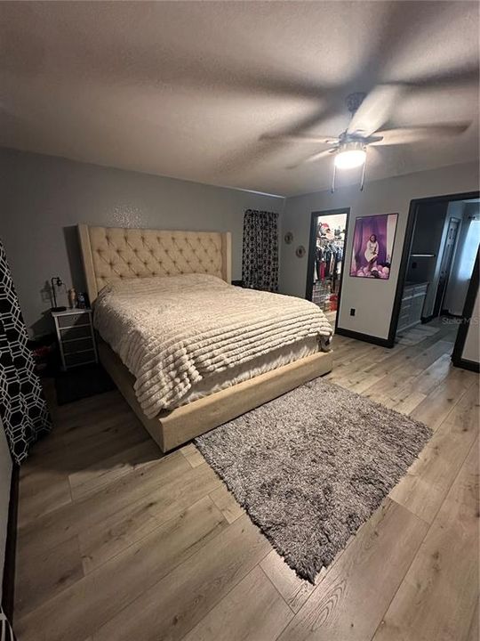 На продажу: $410,000 (4 спален, 2 ванн, 1978 Квадратных фут)