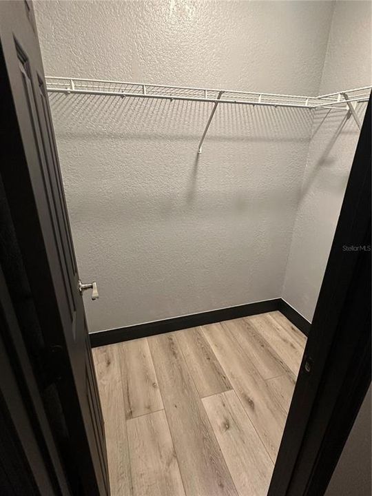 На продажу: $410,000 (4 спален, 2 ванн, 1978 Квадратных фут)