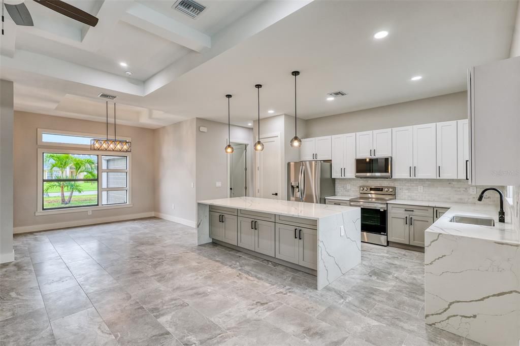 En Venta: $479,000 (3 camas, 2 baños, 1658 Pies cuadrados)