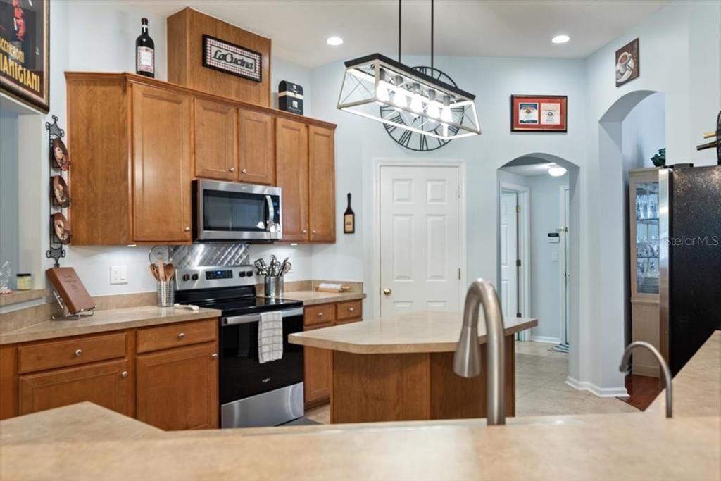 En Venta: $564,800 (5 camas, 4 baños, 3072 Pies cuadrados)