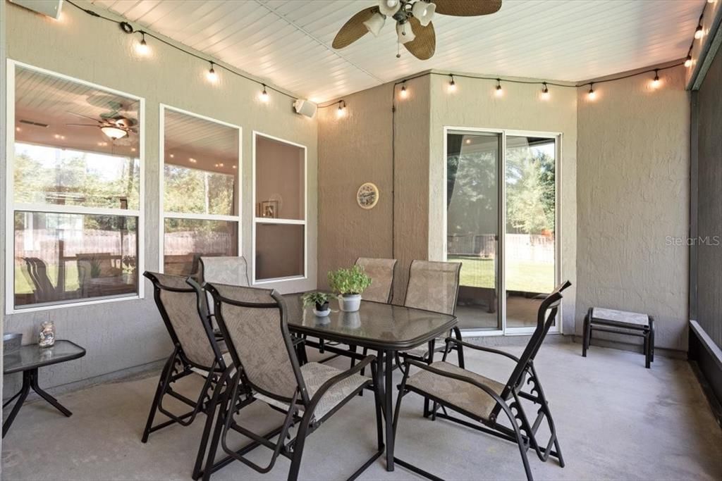 En Venta: $564,800 (5 camas, 4 baños, 3072 Pies cuadrados)