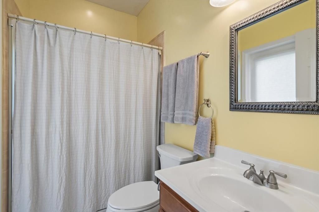 En Venta: $564,800 (5 camas, 4 baños, 3072 Pies cuadrados)