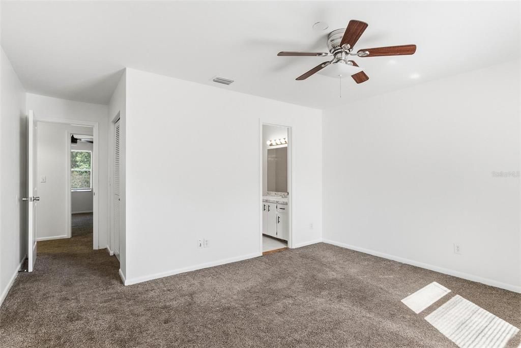 На продажу: $189,000 (2 спален, 2 ванн, 1434 Квадратных фут)