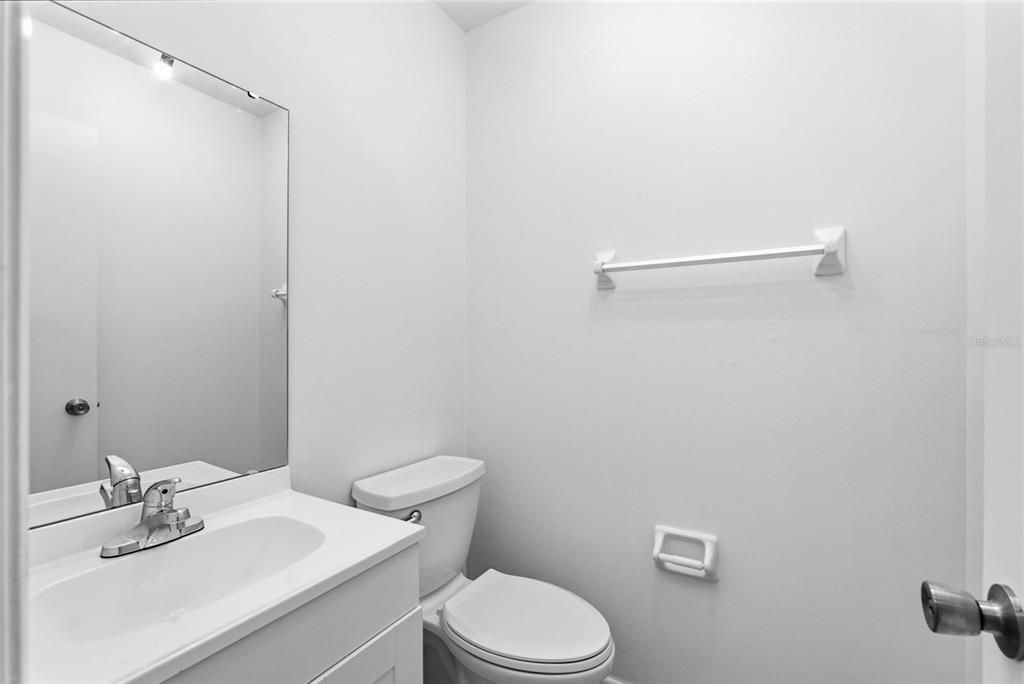 На продажу: $189,000 (2 спален, 2 ванн, 1434 Квадратных фут)