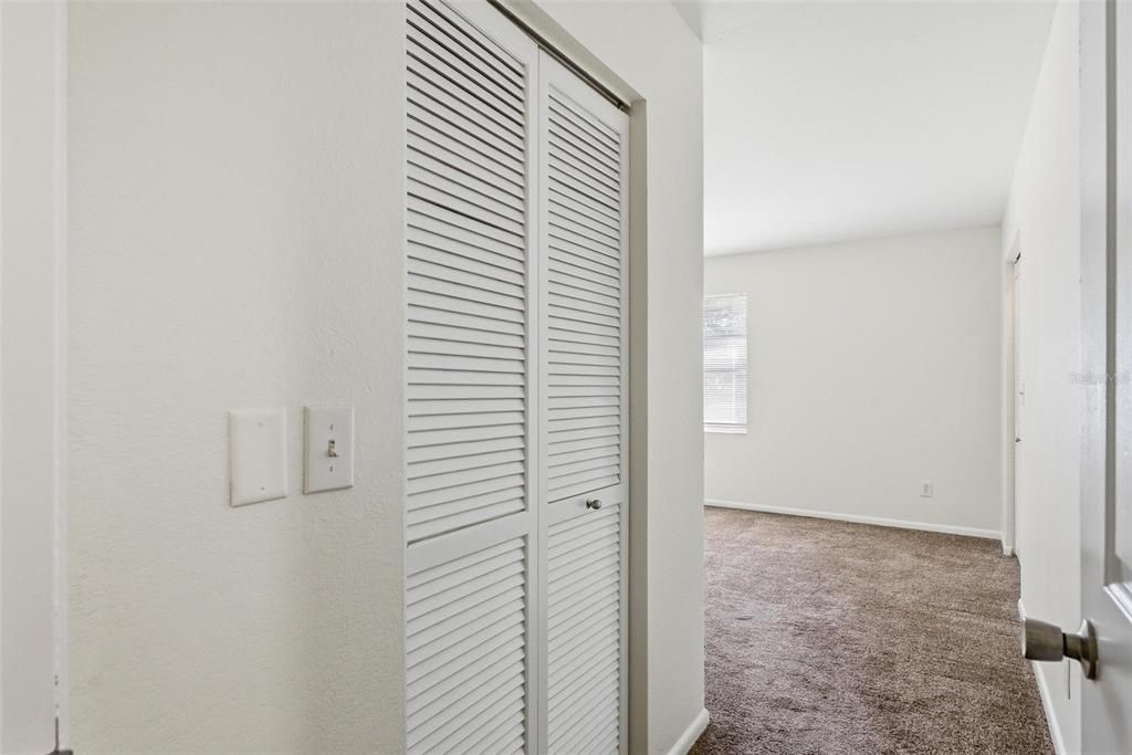 На продажу: $189,000 (2 спален, 2 ванн, 1434 Квадратных фут)