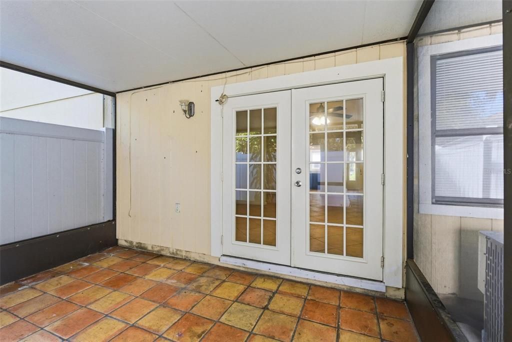 На продажу: $189,000 (2 спален, 2 ванн, 1434 Квадратных фут)