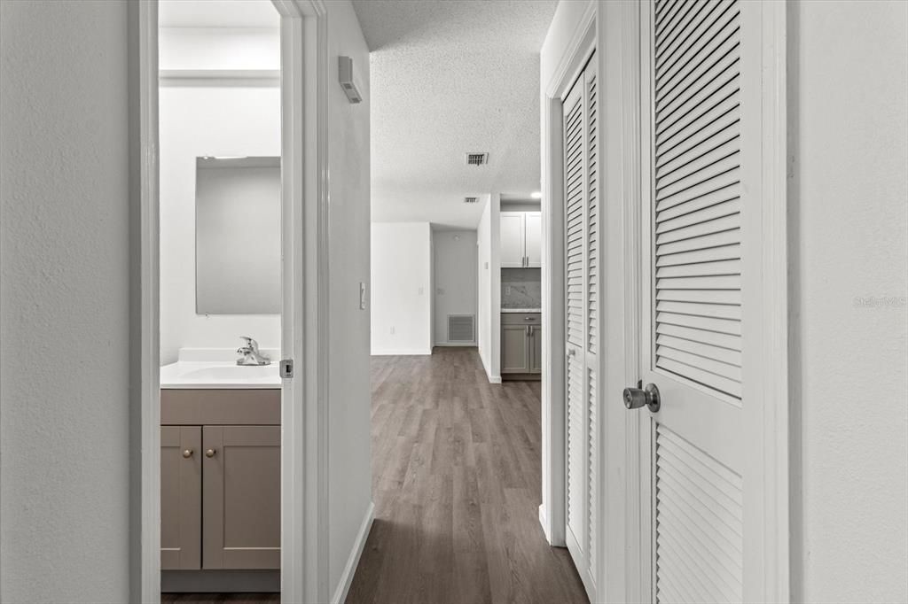 待售: $299,999 (3 贝兹, 2 浴室, 1837 平方英尺)