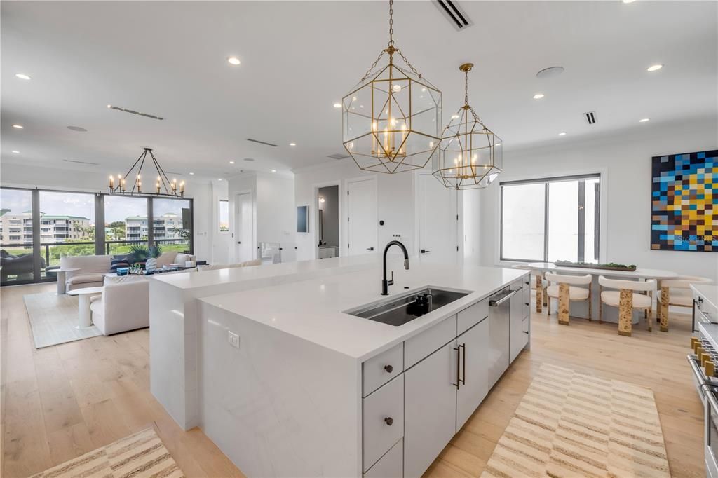 На продажу: $2,925,000 (4 спален, 4 ванн, 3423 Квадратных фут)