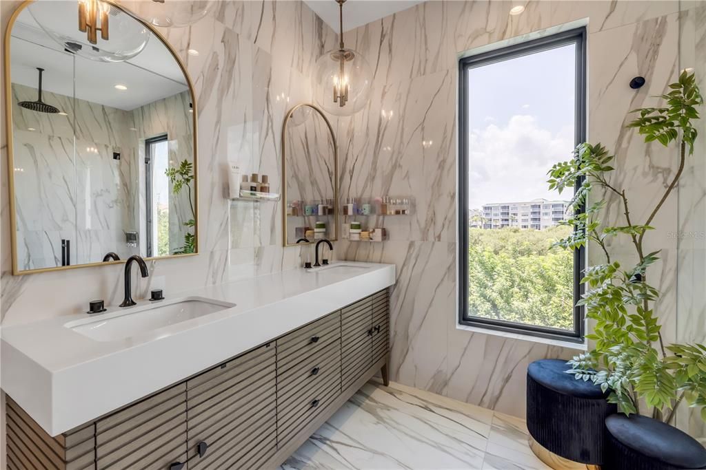 На продажу: $2,925,000 (4 спален, 4 ванн, 3423 Квадратных фут)