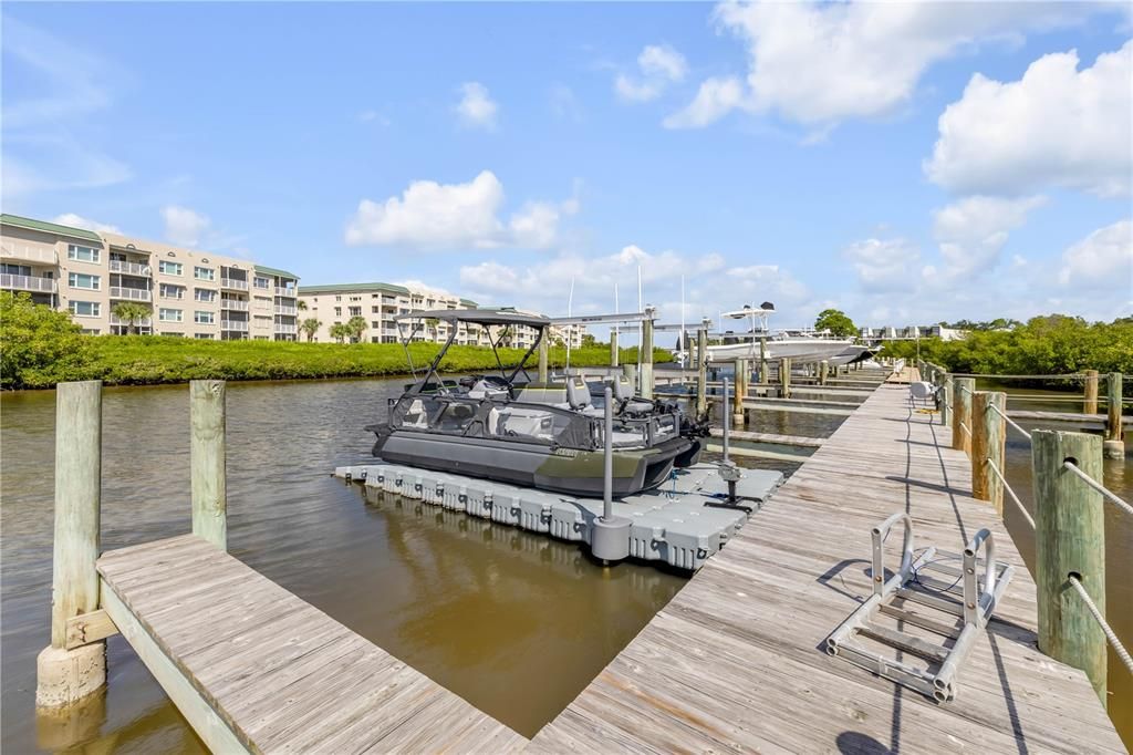 На продажу: $2,925,000 (4 спален, 4 ванн, 3423 Квадратных фут)