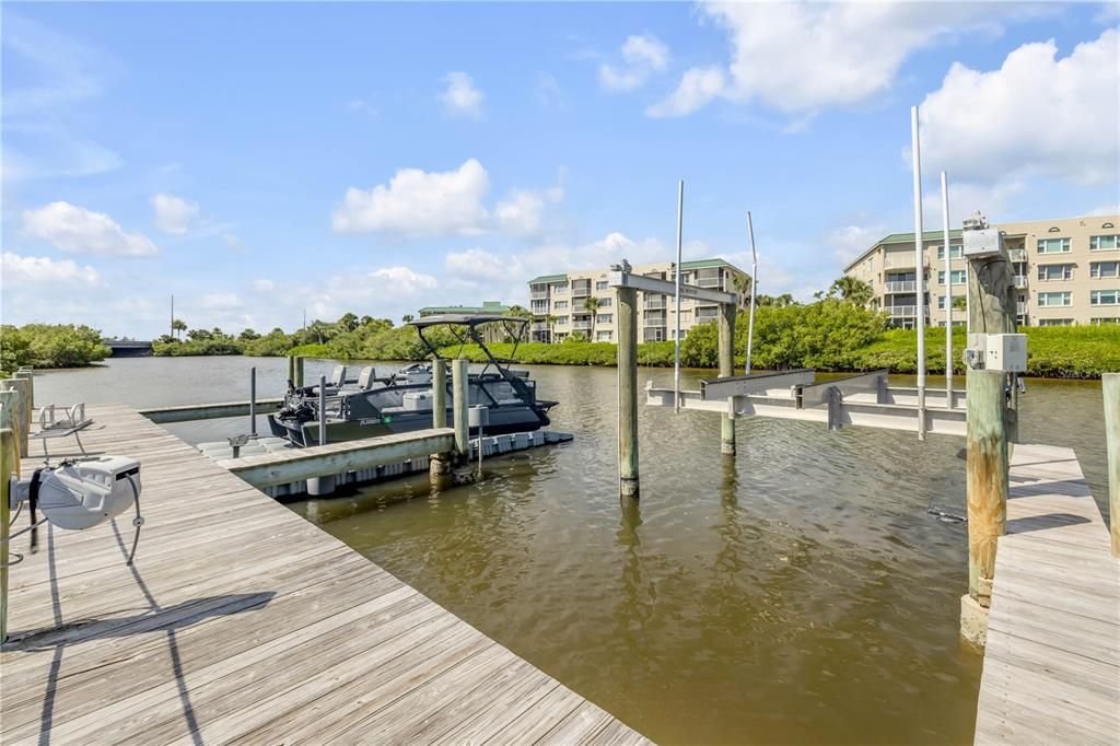 На продажу: $2,925,000 (4 спален, 4 ванн, 3423 Квадратных фут)