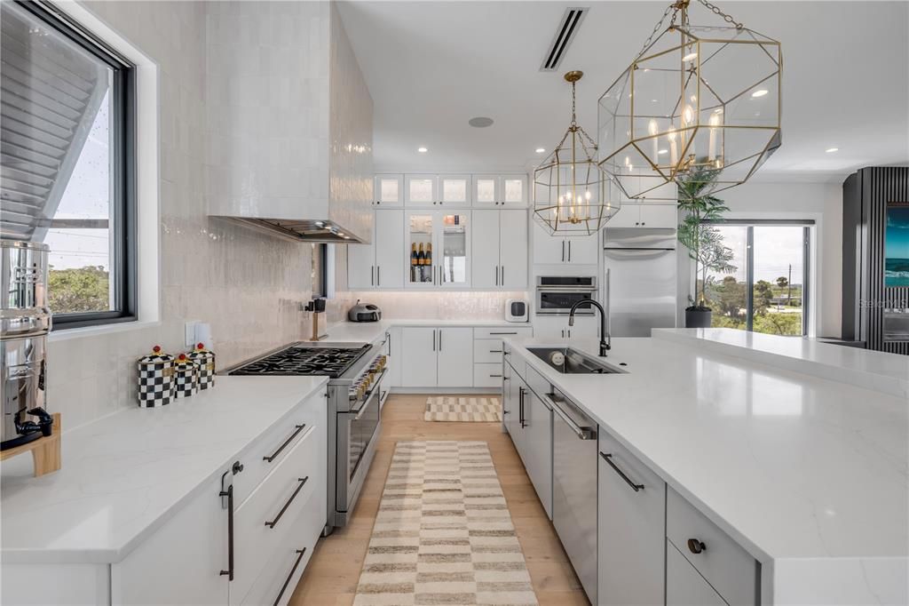 На продажу: $2,925,000 (4 спален, 4 ванн, 3423 Квадратных фут)