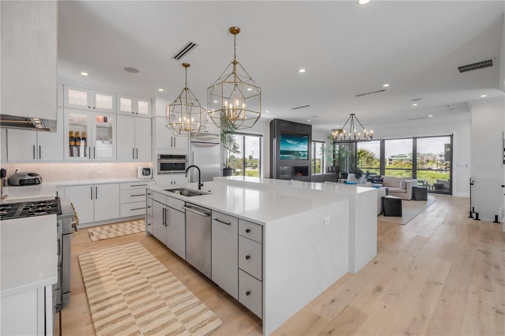 На продажу: $2,925,000 (4 спален, 4 ванн, 3423 Квадратных фут)