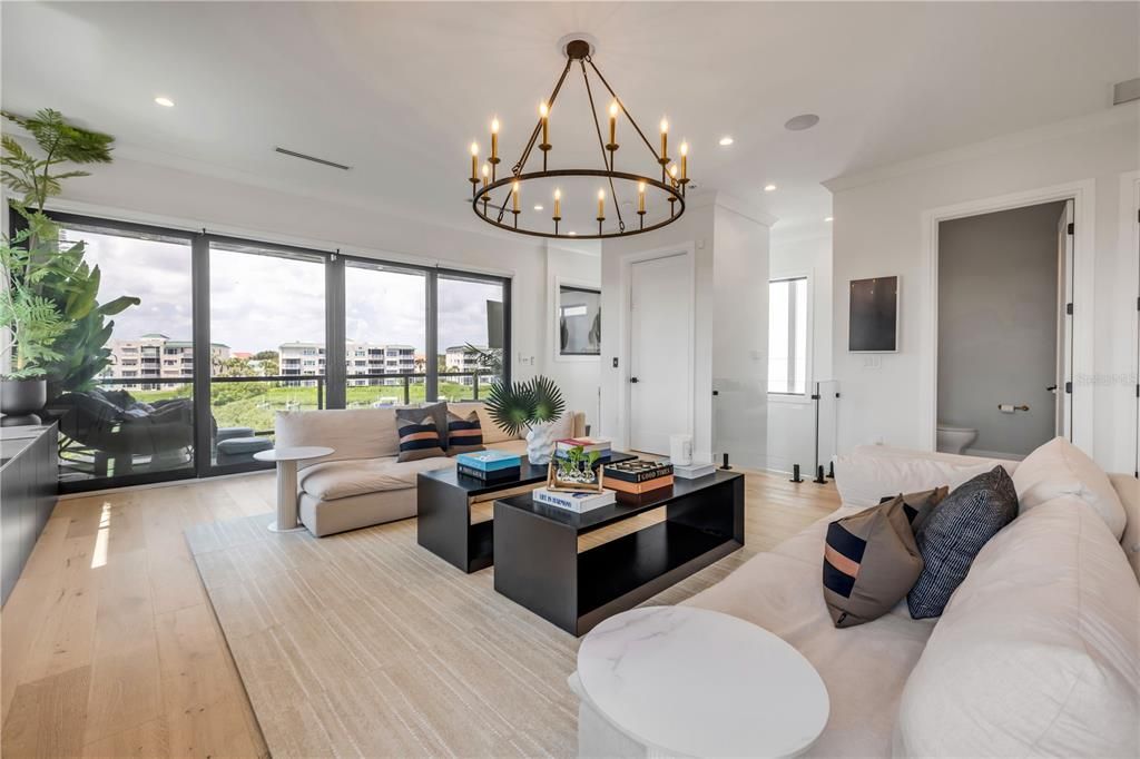 На продажу: $2,925,000 (4 спален, 4 ванн, 3423 Квадратных фут)