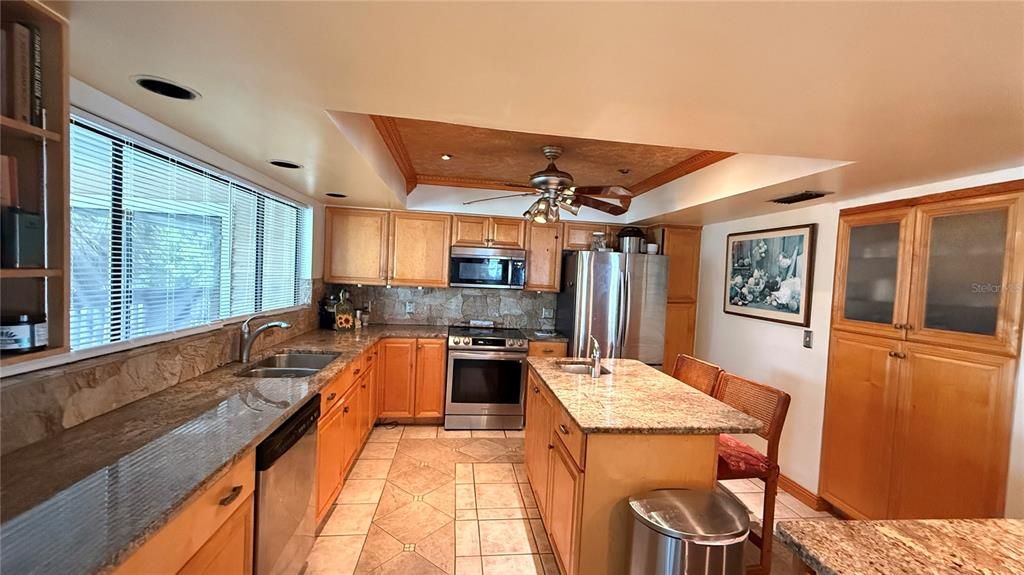 待售: $1,998,000 (3 贝兹, 3 浴室, 2758 平方英尺)