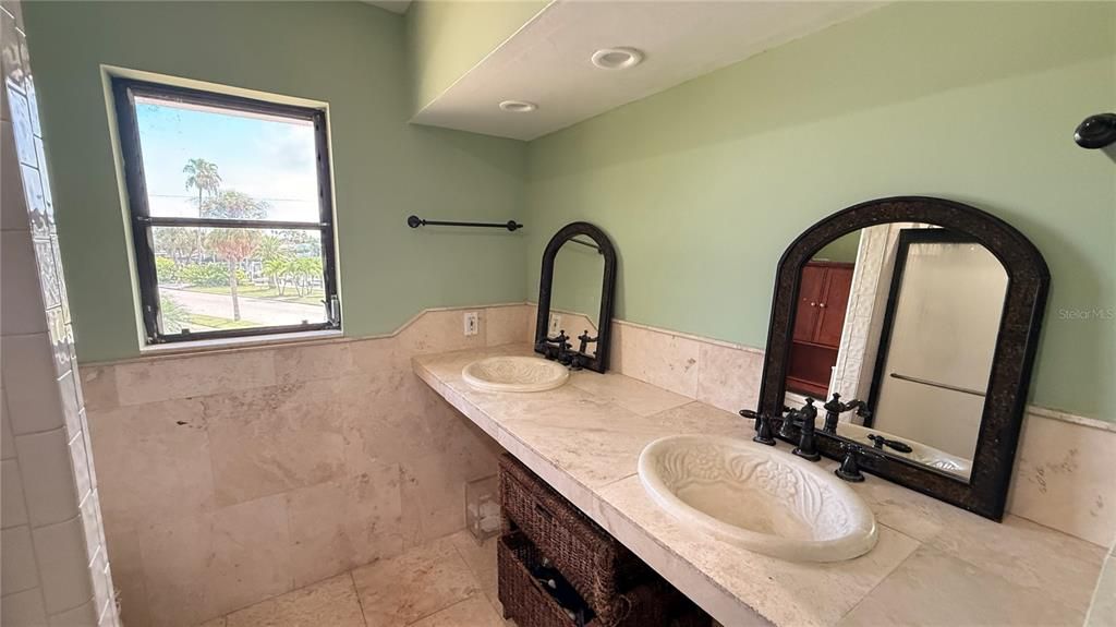 待售: $1,998,000 (3 贝兹, 3 浴室, 2758 平方英尺)