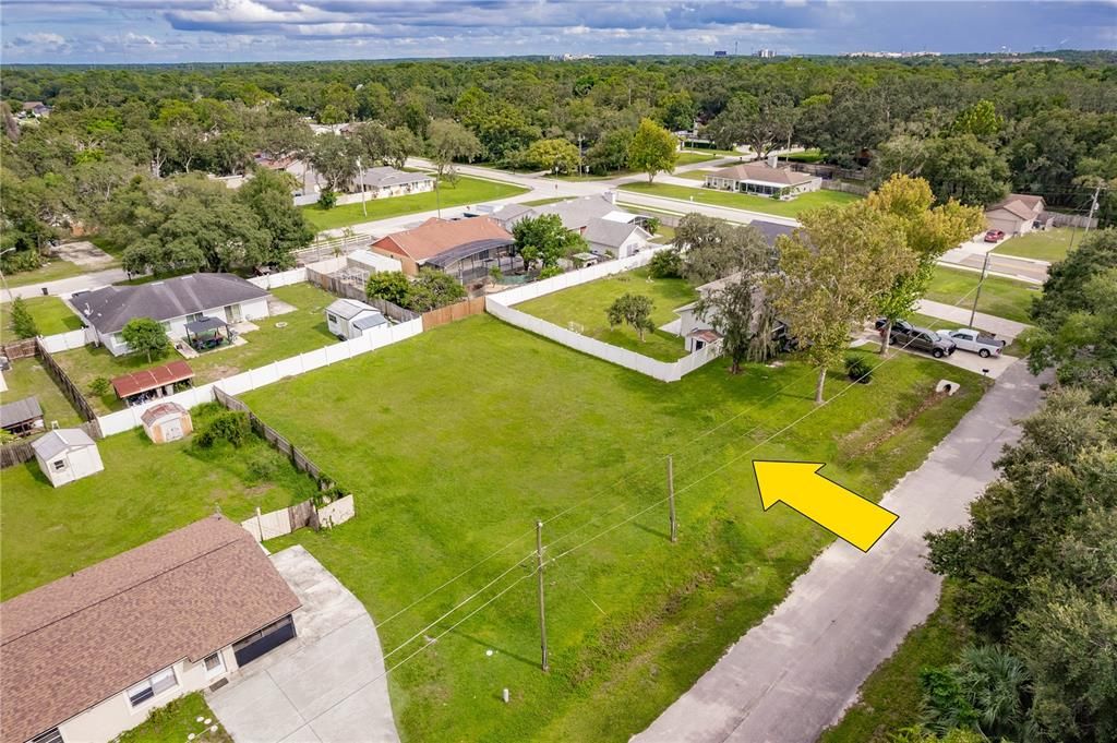 На продажу: $184,000 (0.29 acres)