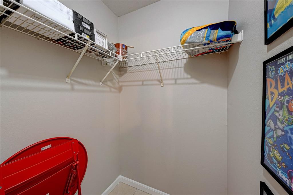 待售: $195,000 (2 贝兹, 2 浴室, 937 平方英尺)