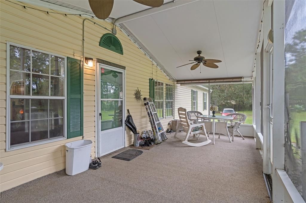 En Venta: $450,000 (4 camas, 2 baños, 2052 Pies cuadrados)