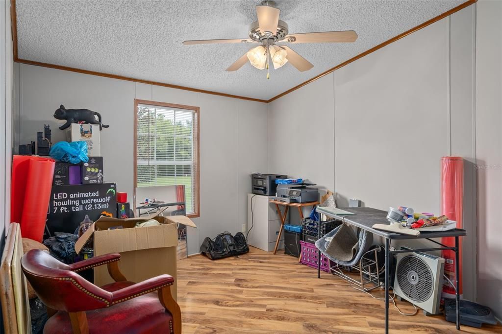 En Venta: $450,000 (4 camas, 2 baños, 2052 Pies cuadrados)