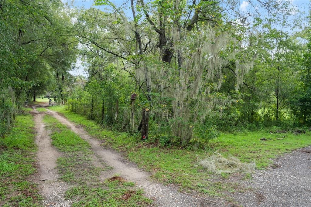 En Venta: $450,000 (4 camas, 2 baños, 2052 Pies cuadrados)