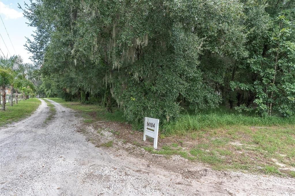 合同活跃: $385,000 (5.15 acres)