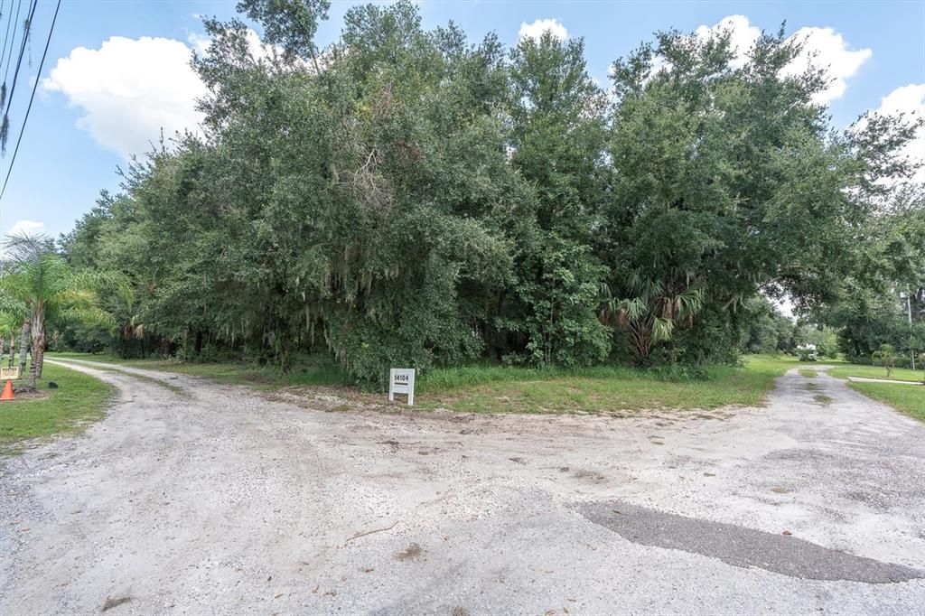 合同活跃: $385,000 (5.15 acres)