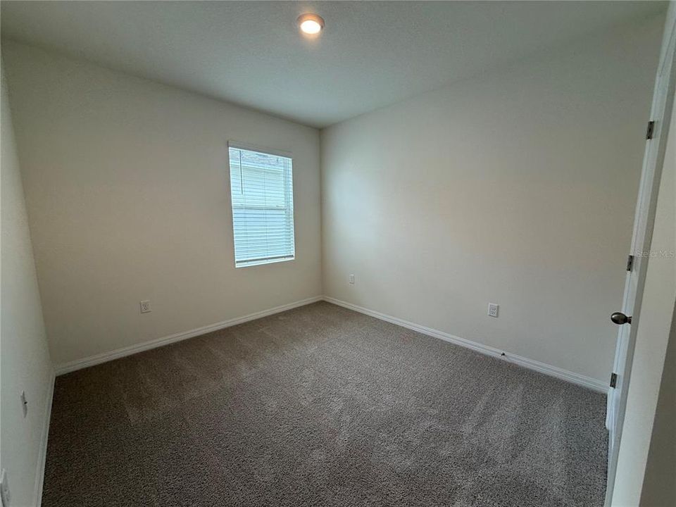 В аренду: $1,800 (4 спален, 2 ванн, 1665 Квадратных фут)