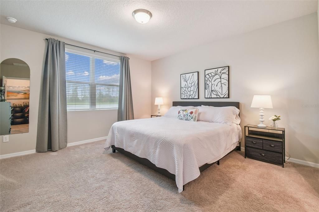 For Sale: $384,900 (4 beds, 2 baths, 1823 Square Feet)