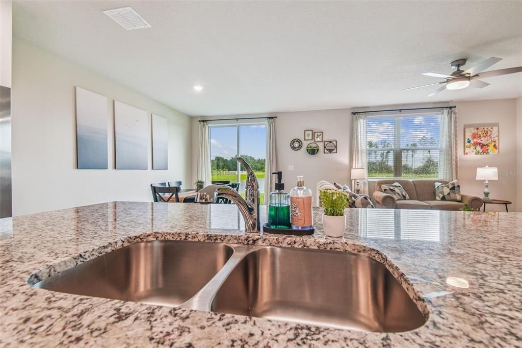 For Sale: $384,900 (4 beds, 2 baths, 1823 Square Feet)