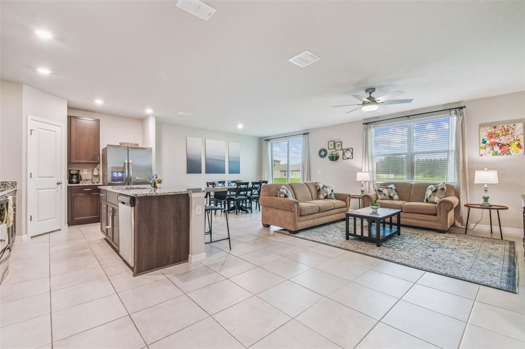 For Sale: $384,900 (4 beds, 2 baths, 1823 Square Feet)