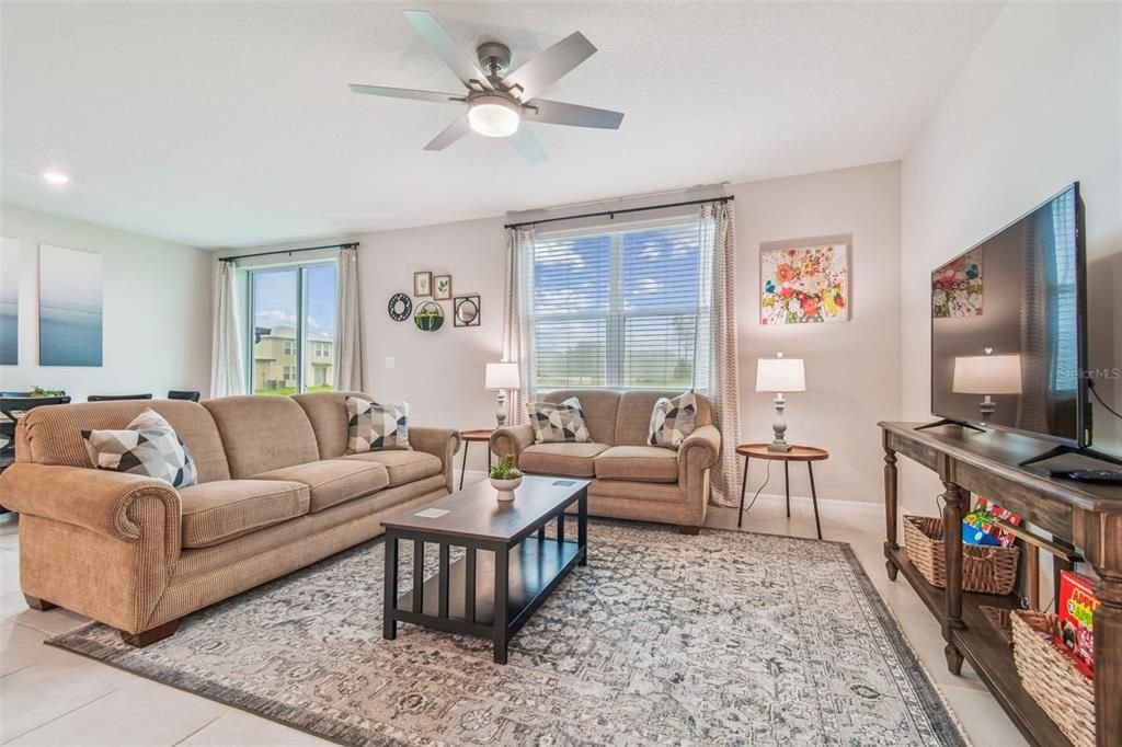 For Sale: $384,900 (4 beds, 2 baths, 1823 Square Feet)