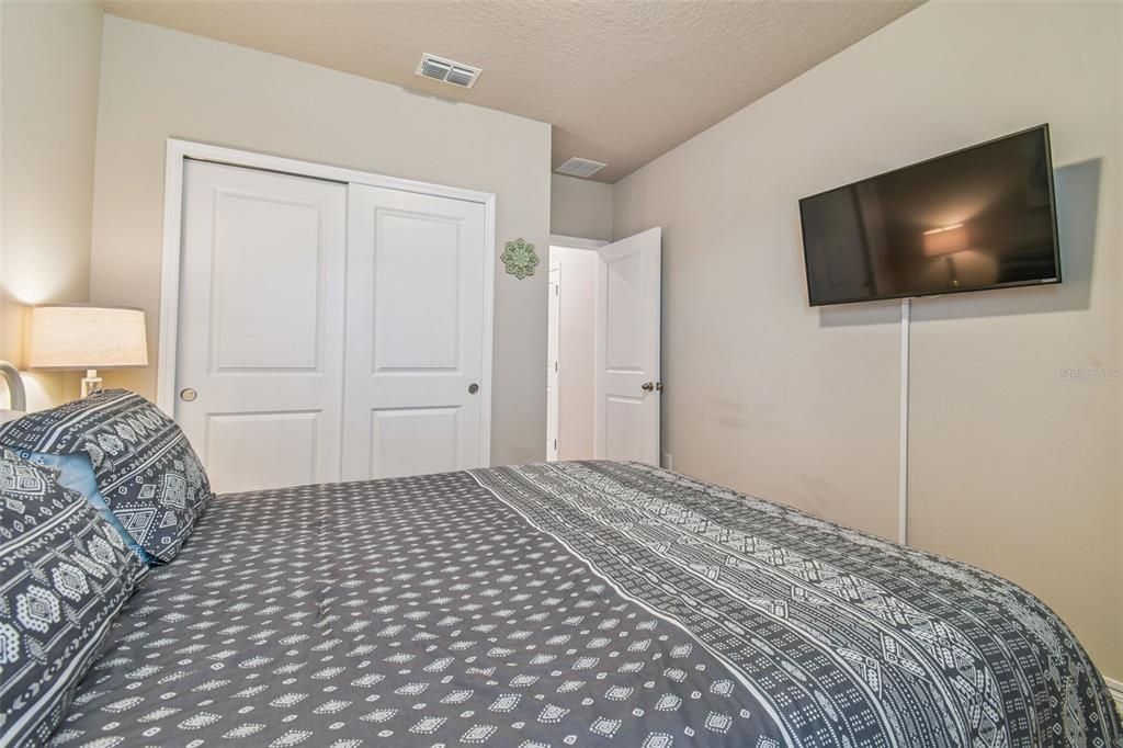 For Sale: $384,900 (4 beds, 2 baths, 1823 Square Feet)