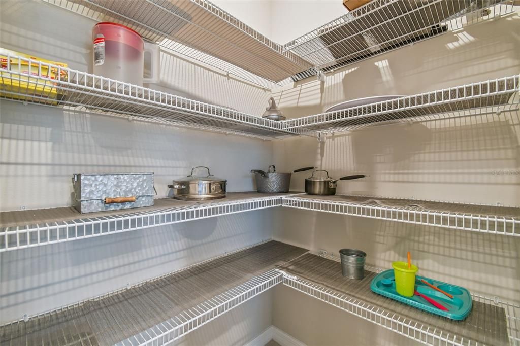 For Sale: $384,900 (4 beds, 2 baths, 1823 Square Feet)