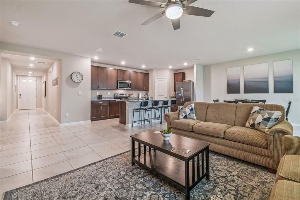 For Sale: $384,900 (4 beds, 2 baths, 1823 Square Feet)