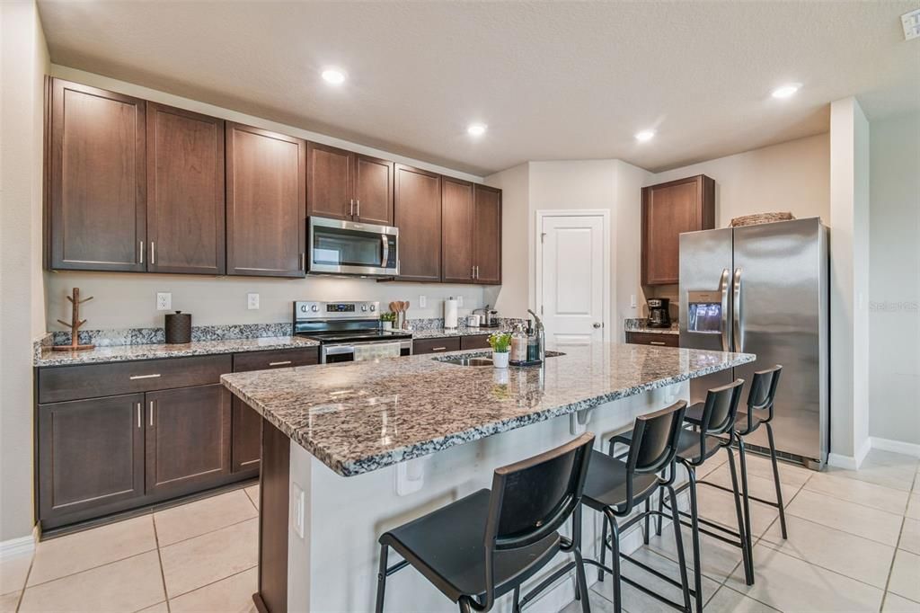 For Sale: $384,900 (4 beds, 2 baths, 1823 Square Feet)